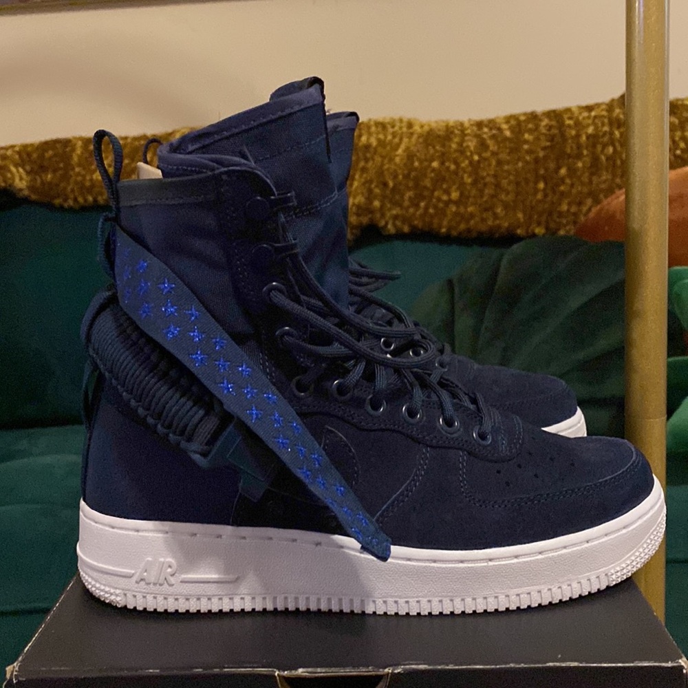 Nike AF1 - Picture 2 of 4